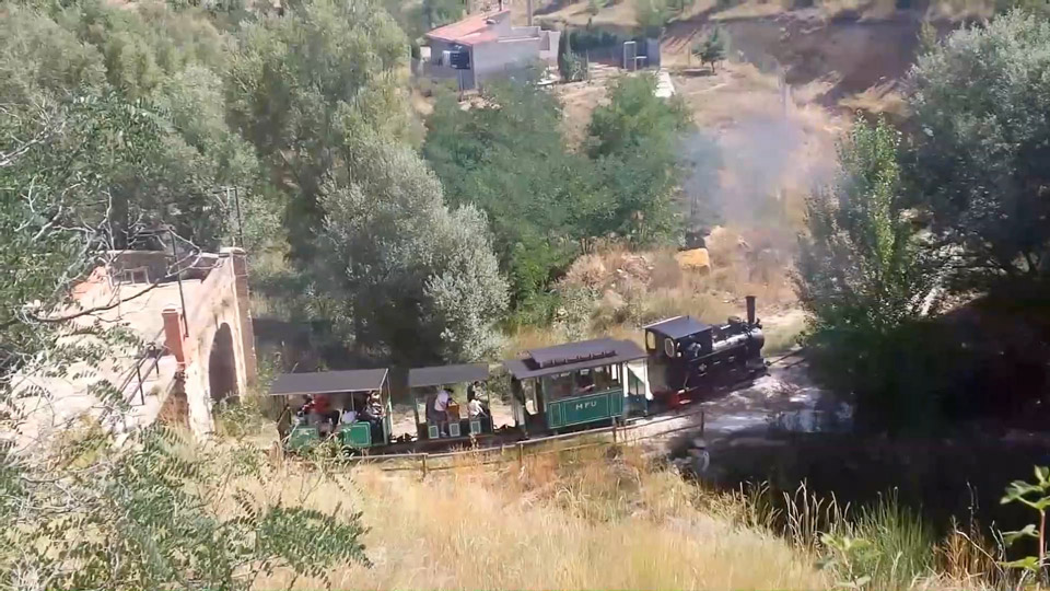 La Hulla circulando por el parwue